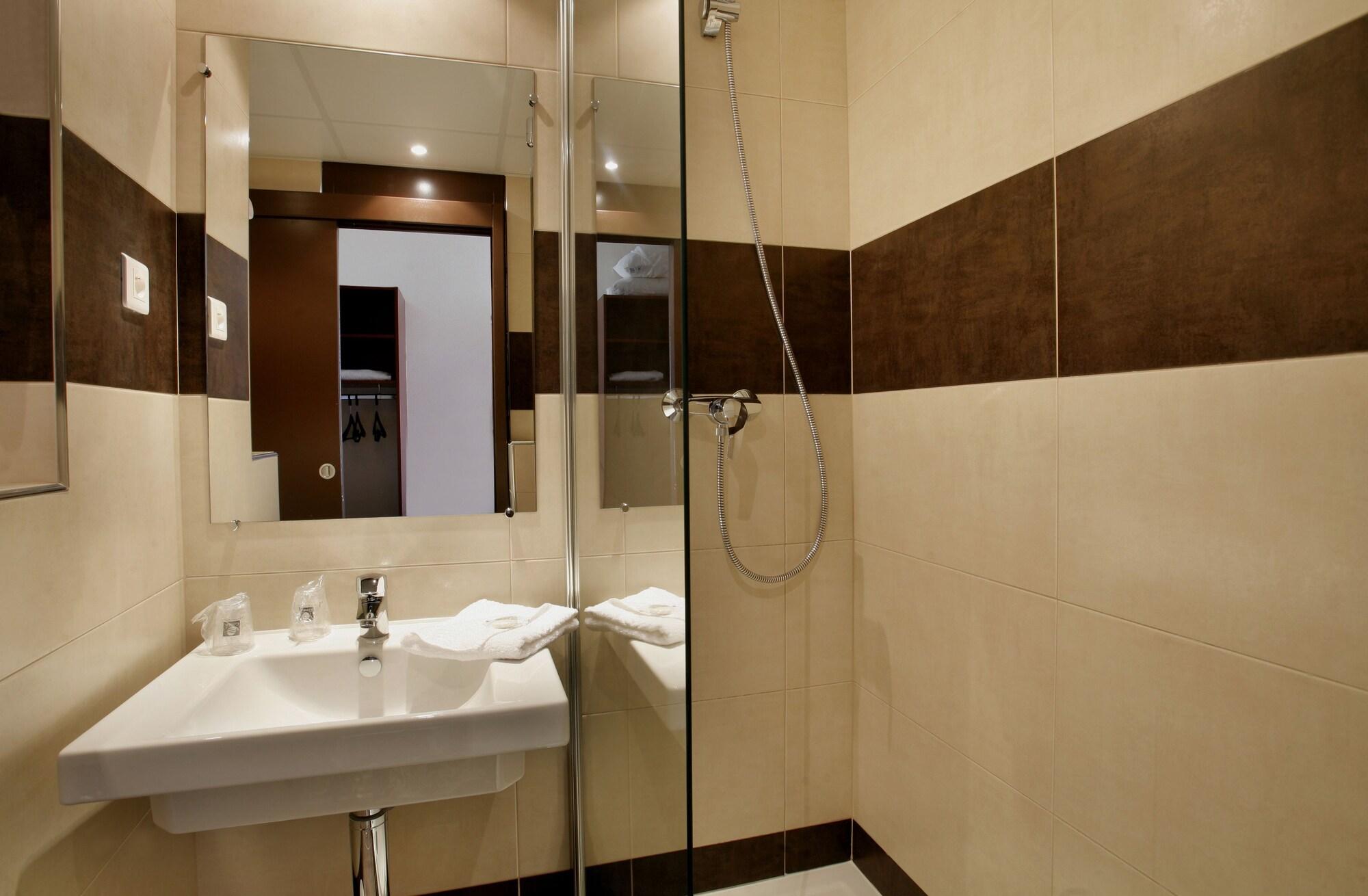 Hotel Gallieni Gennevilliers Luaran gambar