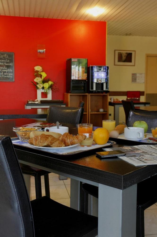 Hotel Gallieni Gennevilliers Luaran gambar