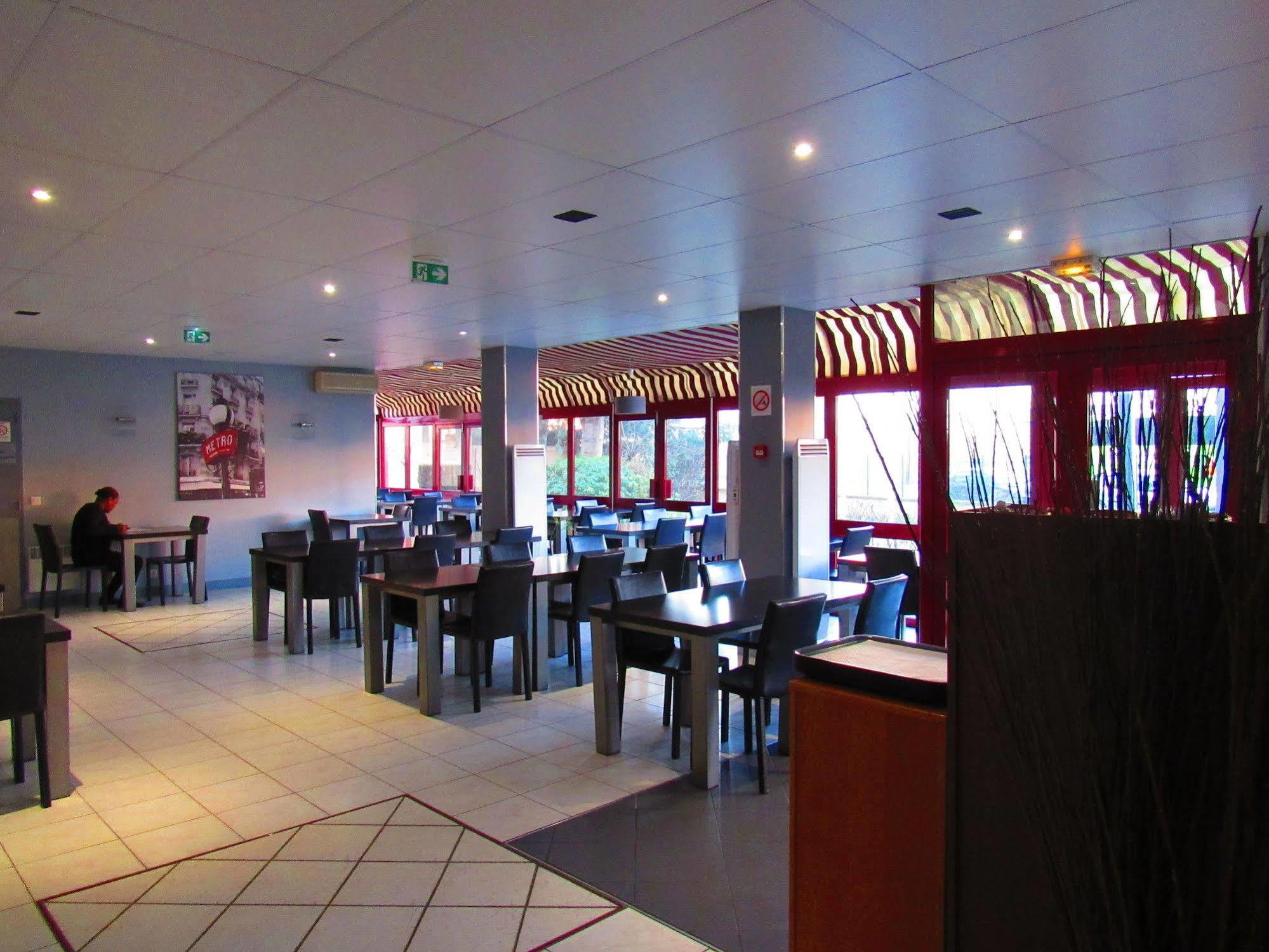 Hotel Gallieni Gennevilliers Luaran gambar